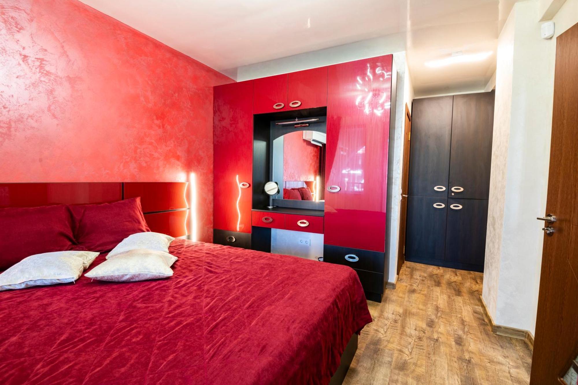 Luxe Apartment Grand Monastery In פמפורובו מראה חיצוני תמונה
