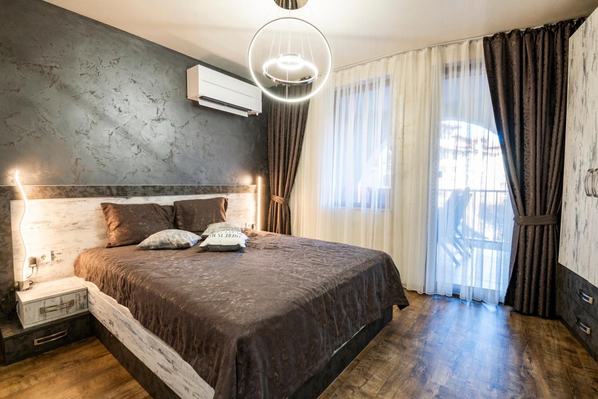 Luxe Apartment Grand Monastery In פמפורובו מראה חיצוני תמונה