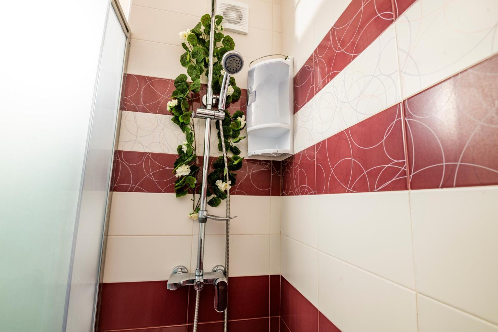 Luxe Apartment Grand Monastery In פמפורובו מראה חיצוני תמונה